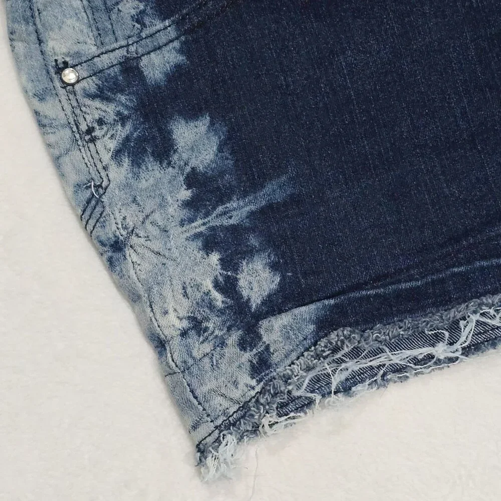 Justice Girls Blue Acid Wash Distressed Raw Hem Embroidered Denim Shorts EUC 14